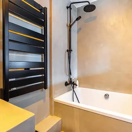 Designer Loft With Large Sunny Terrace Parigi