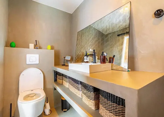 아파트 Designer Loft With Large Sunny Terrace